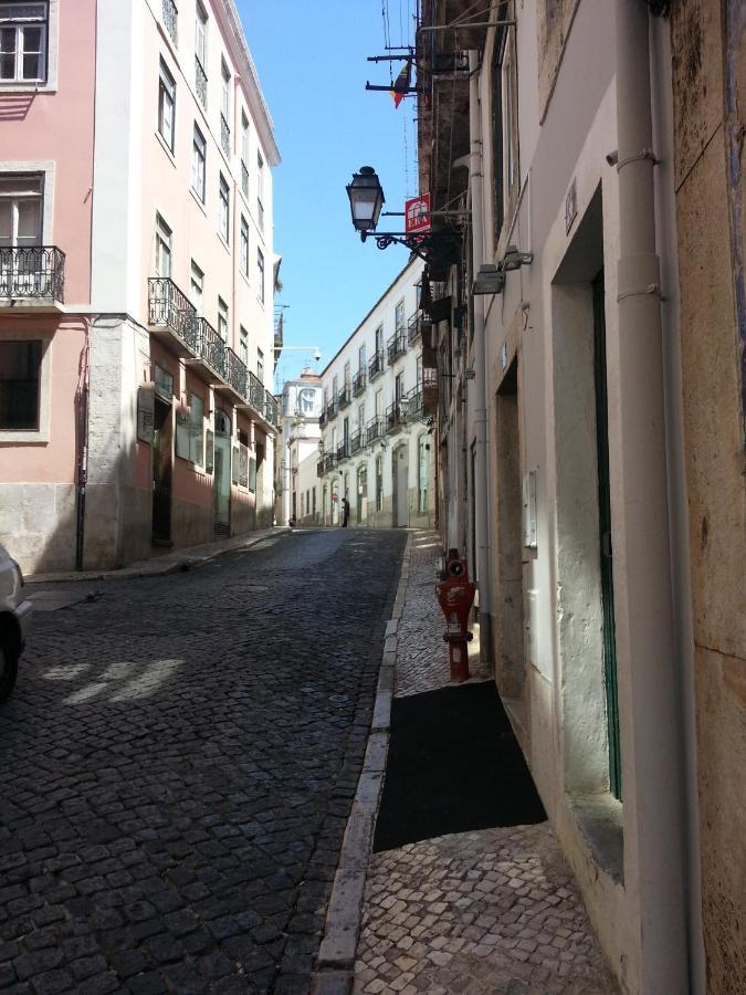 Chiado Rooftop Retreat: 19th Century Charm with River Views Lisbon Exterior photo