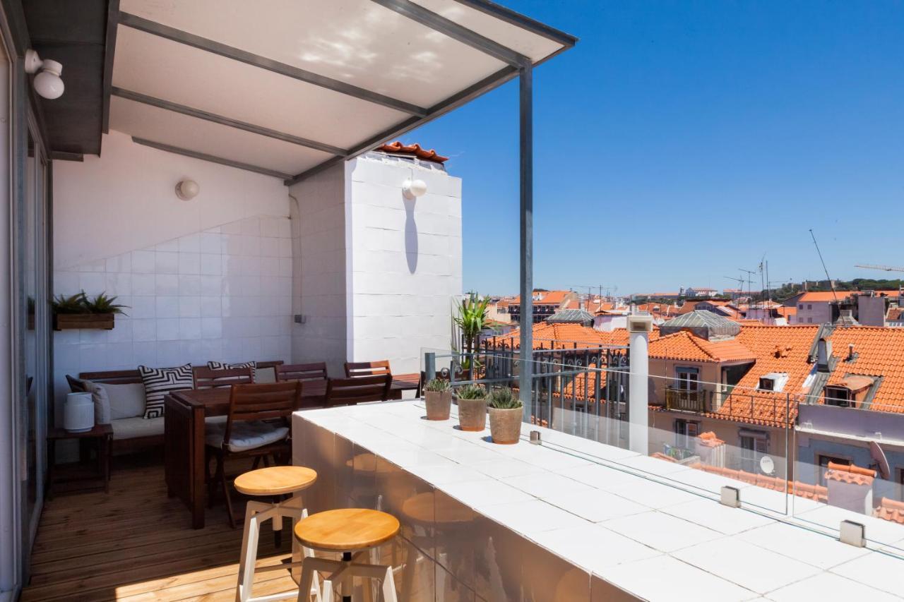 Chiado Rooftop Retreat: 19th Century Charm with River Views Lisbon Exterior photo